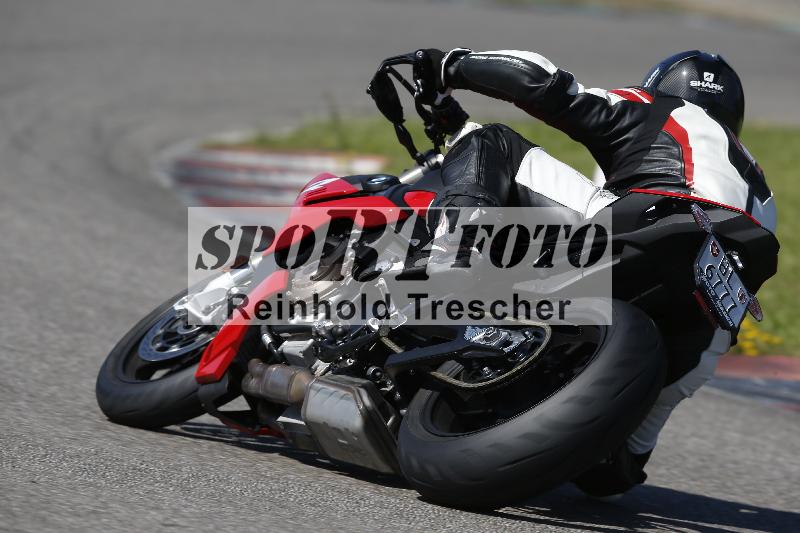 /Archiv-2024/29 12.06.2024 MOTO.CH Track Day ADR/Gruppe gelb/79